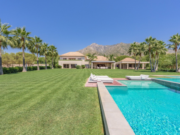9 Bedroom Villa in Sierra Blanca