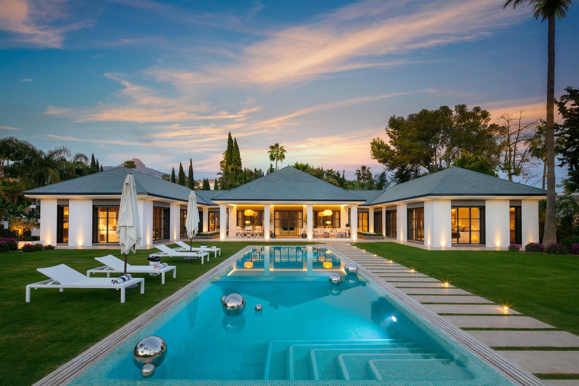 Front line Las Brisas Golf Estate $7,916,515