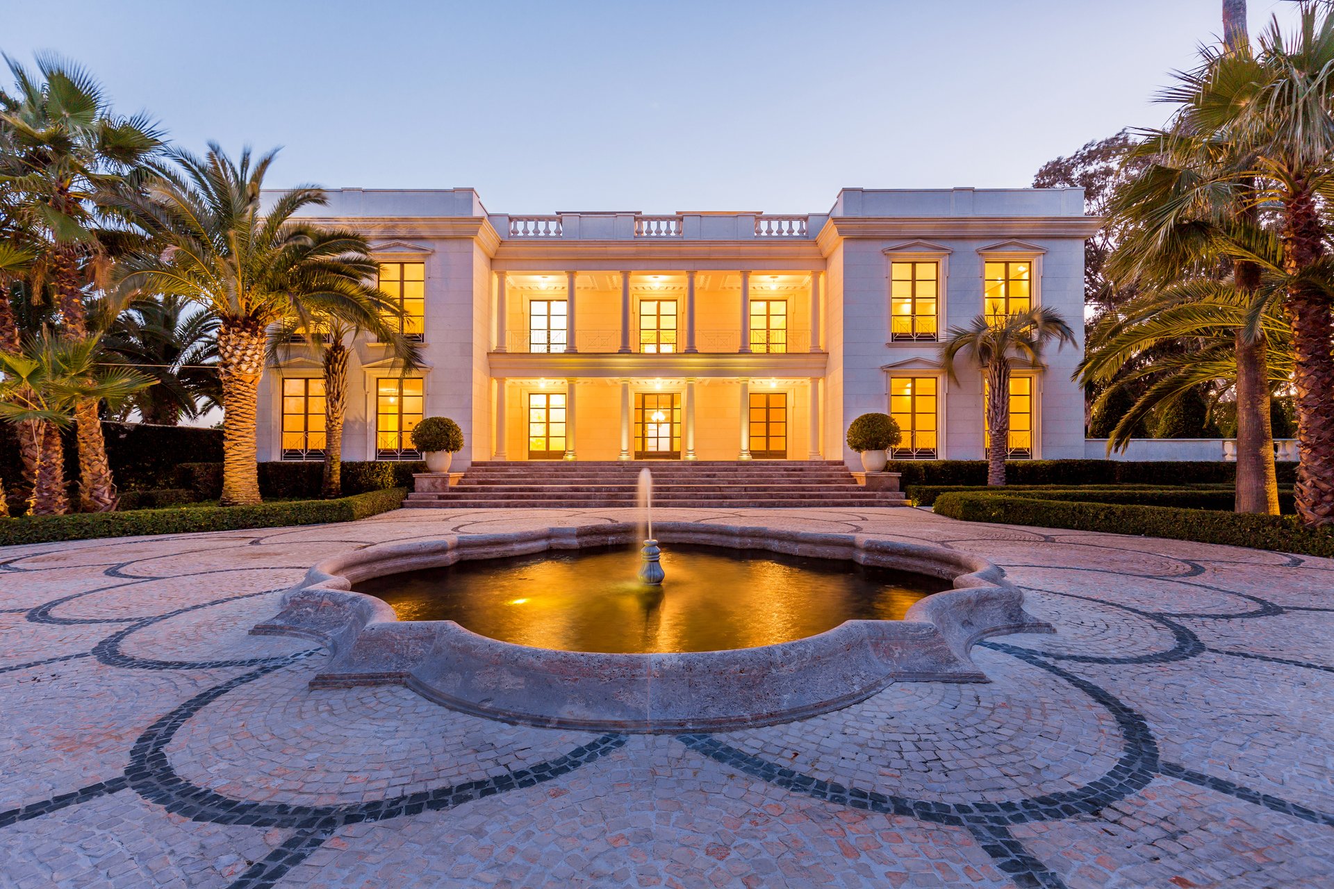 Stunning Oceanfront Miramar Palace $14,774,557