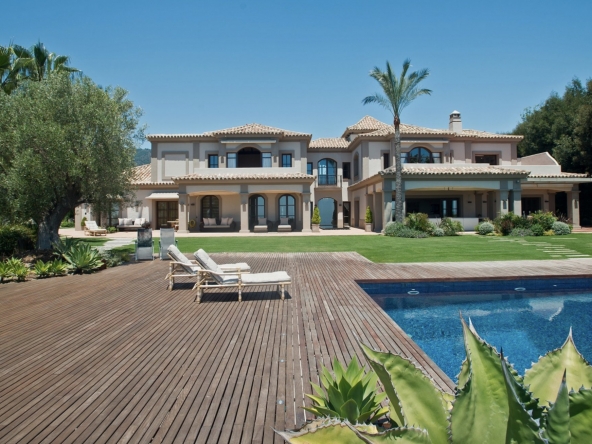 Cozy Villa in La Zagaleta $11,760,548
