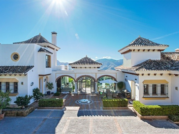 7 Bedroom Villa in Costa Del Sol $6,500,000