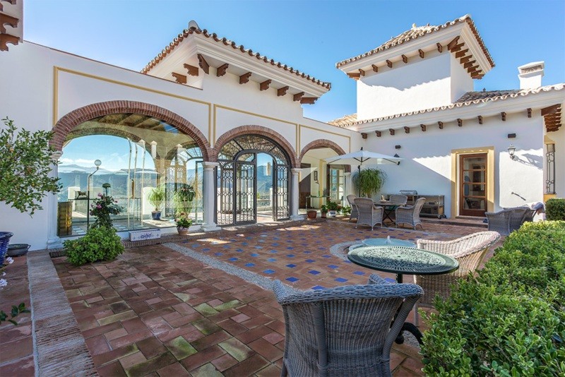 7 bedroom Villa in Costa del Sol + Patio