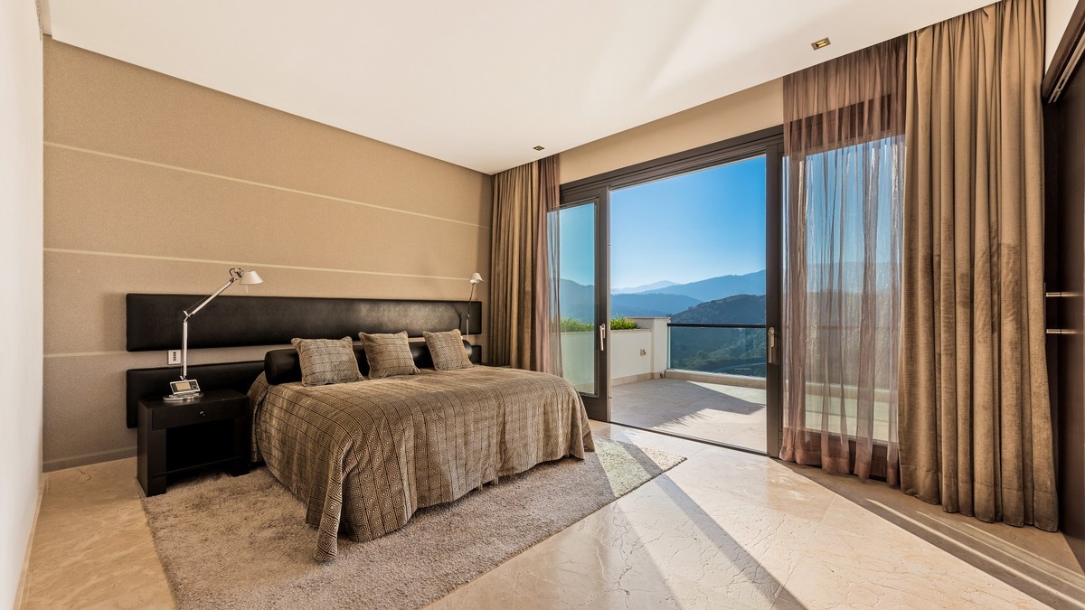 7 Bedroom Villa in La Zagaleta Bedroom