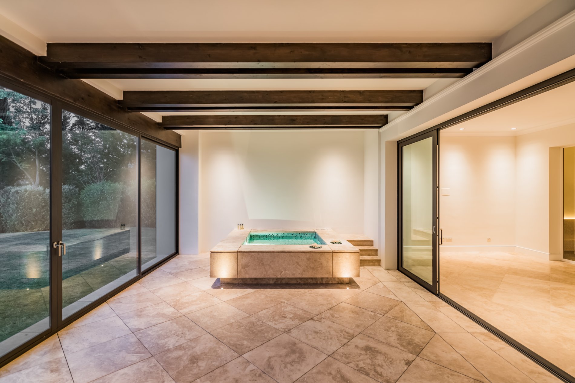 Contemporary Andalusian Villa in Sierra Blanca Jacuzzi