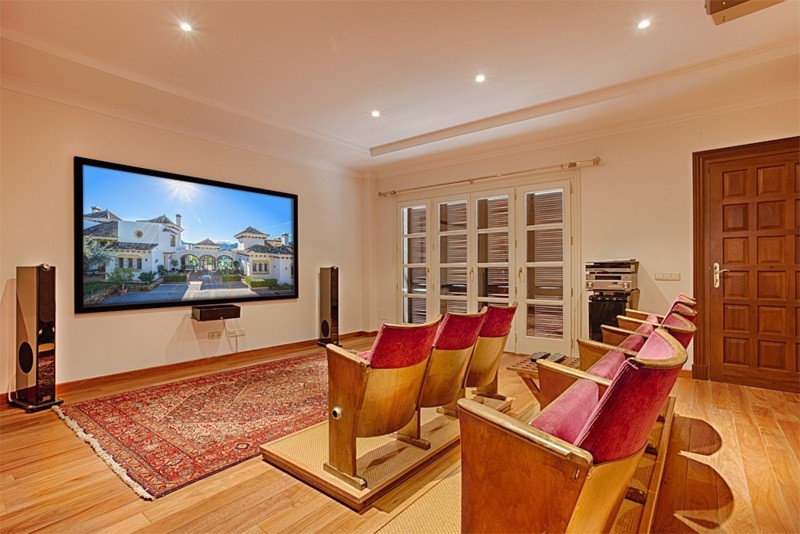 7 bedroom Villa in Costa del Sol + Cinema