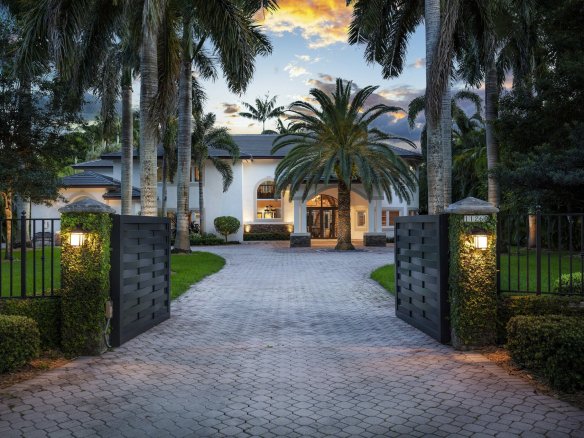11260 Sw 95th St $2,250,000