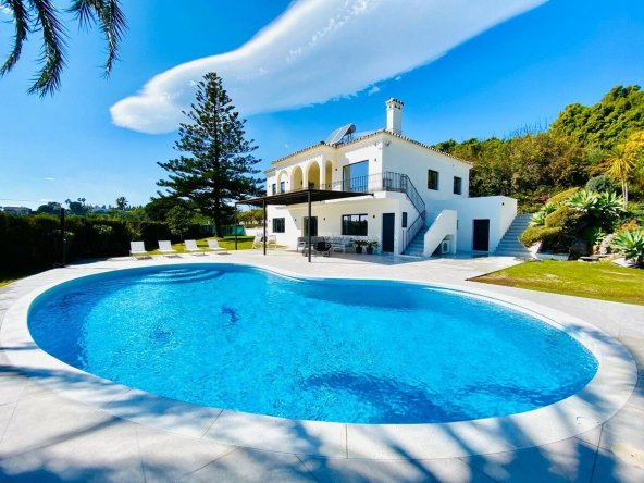 Villa In El Padron $1,177,155