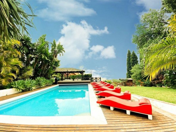 Villa in Benalmadena Costa $2,017,599