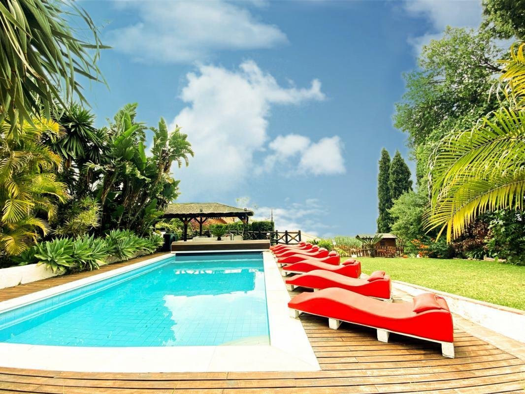 Villa in Benalmadena Costa $2,017,599