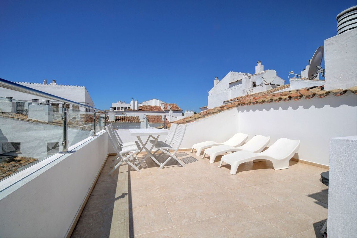 3 bedroom Apartment in Puerto Banús Balcony