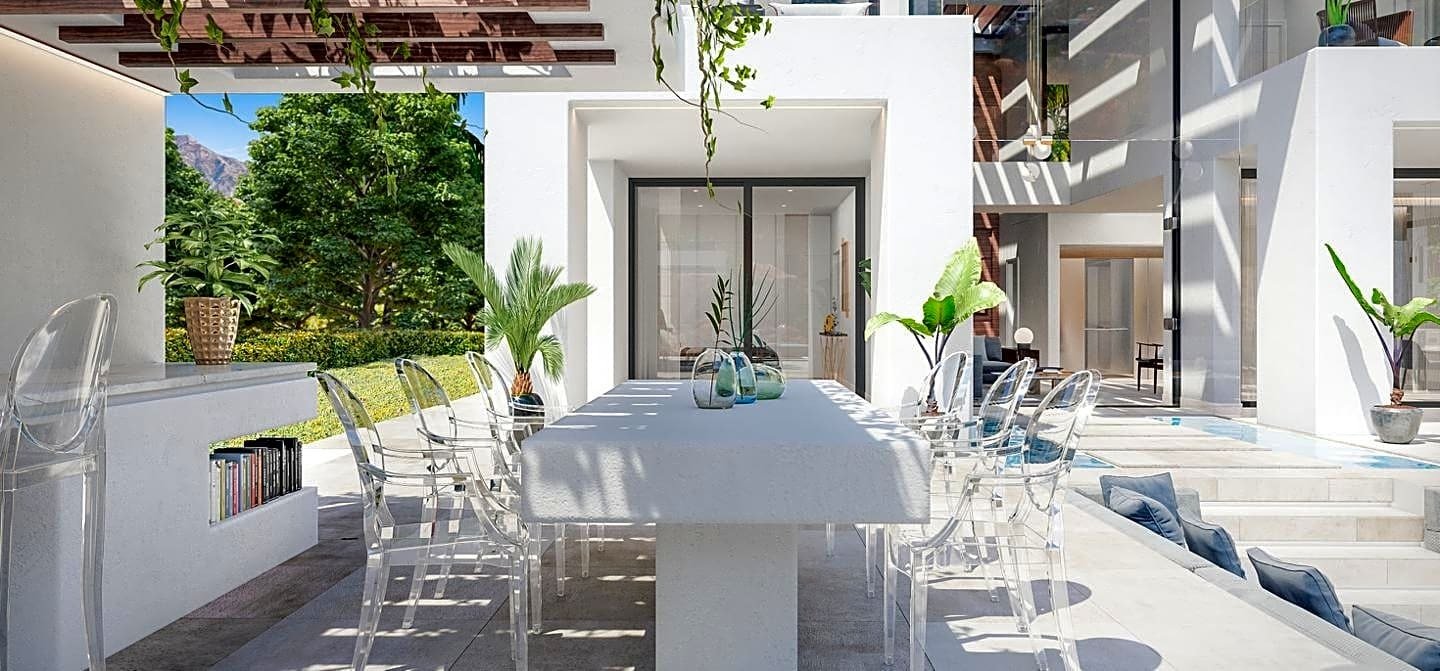 Estepona Villa with Mediterranean View Patio