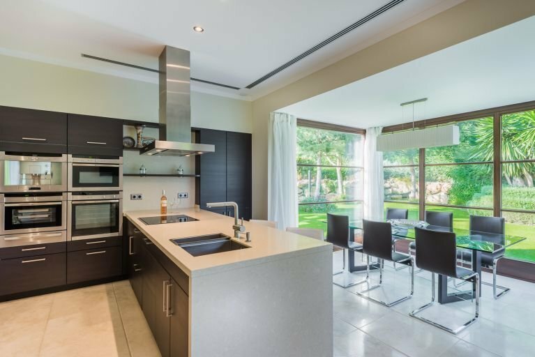 Stunning Benahavis Villa Kitchen