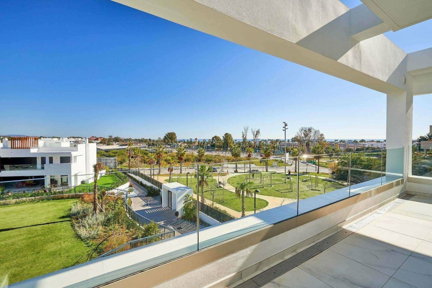 Estepona Penthouse Overlooking