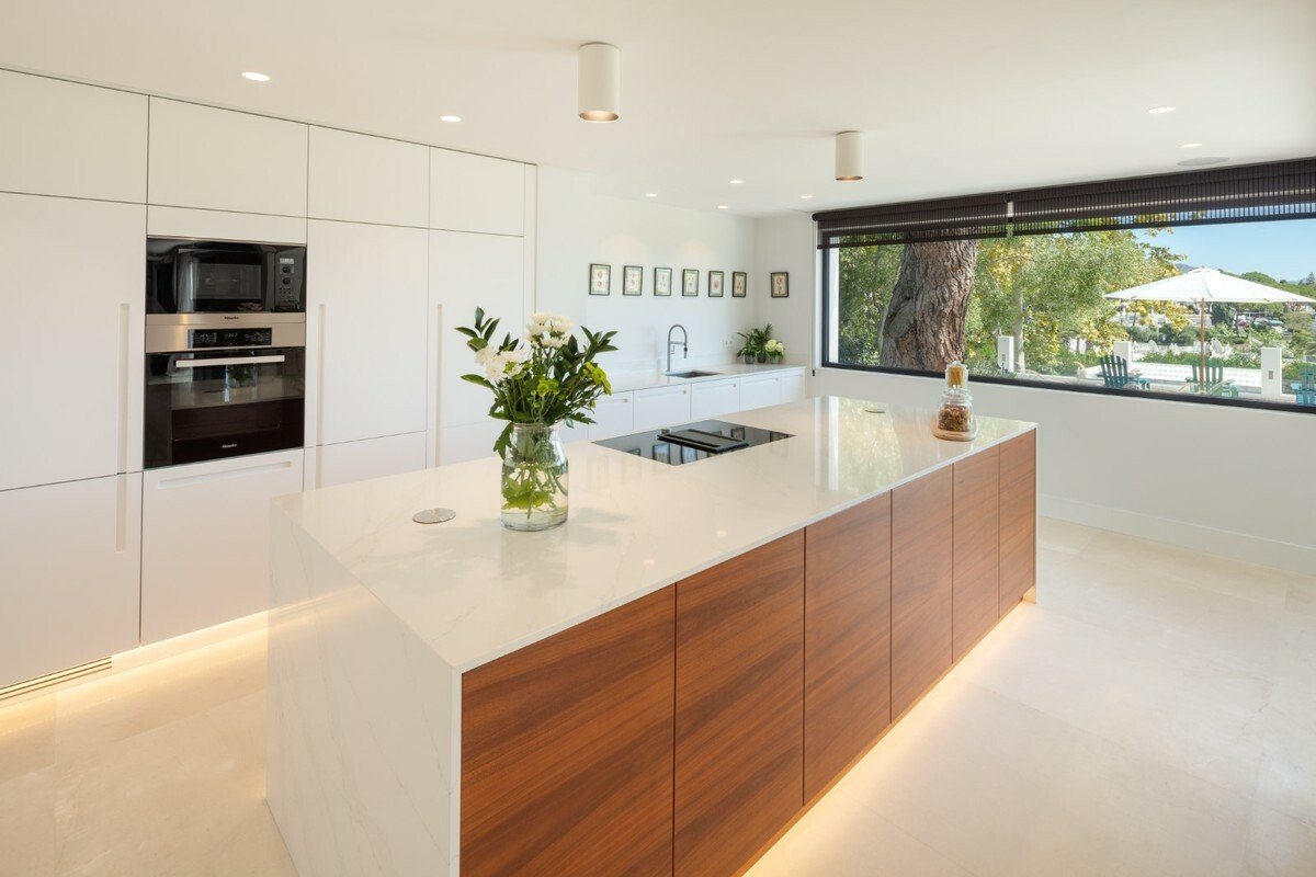 Heart of Golf Valley Villa Kitchen