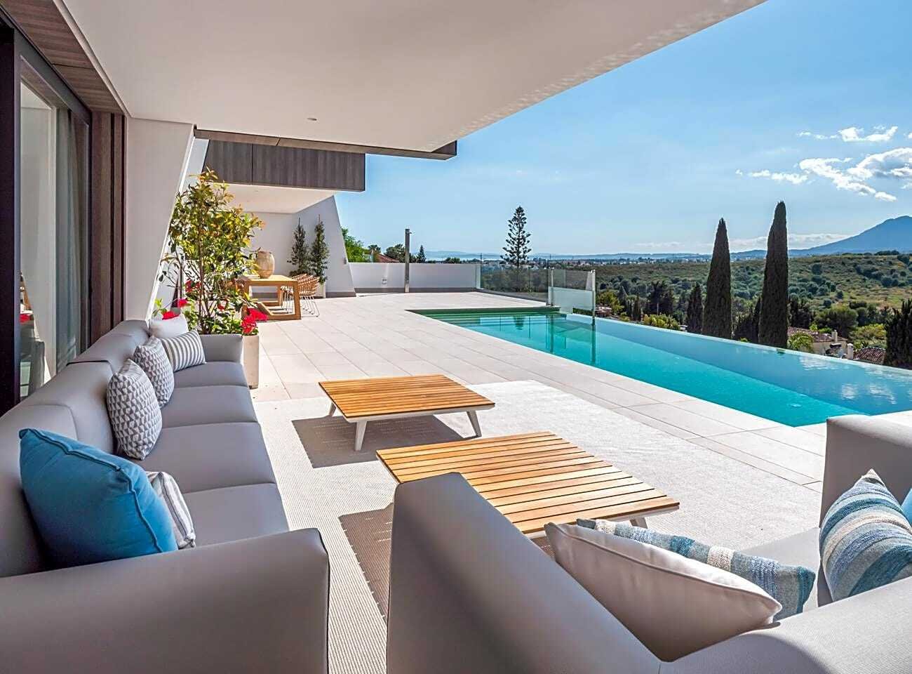 El Paraíso Villa Poolside