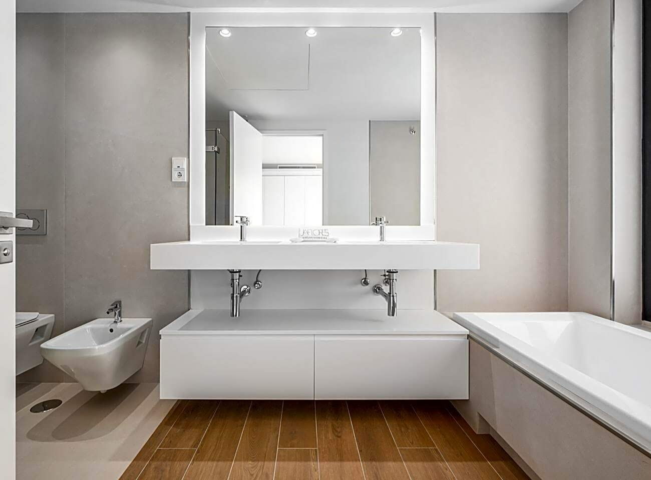 El Paraíso Villa Bathroom