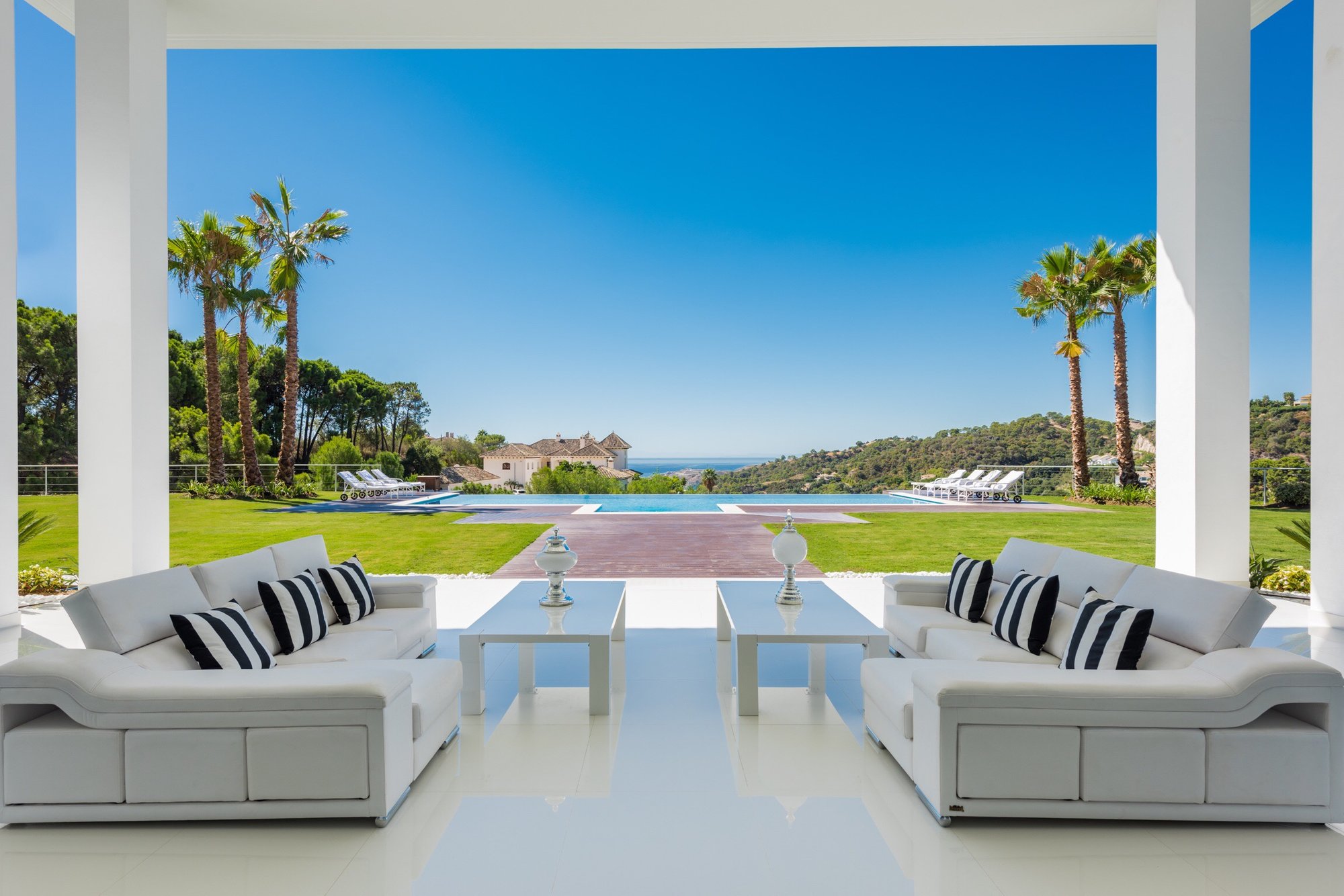 pectacular Villa With Stunning Sea And Mountain View Lounge