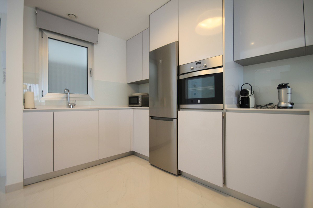 4 bedroom Apartment in Estepona Kitchen