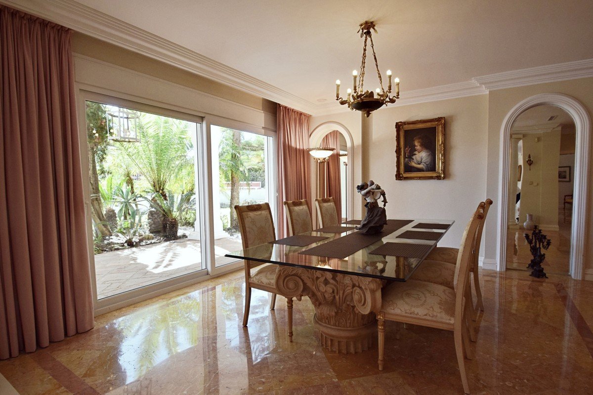 4 bedroom Villa in Puerto Banús Dining Room