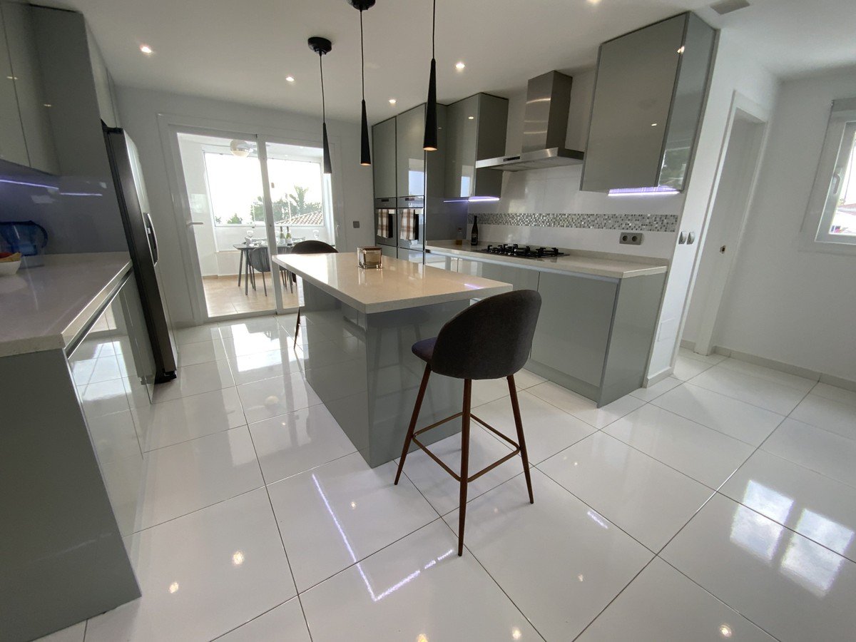 6 bedroom Villa in Estepona Kitchen