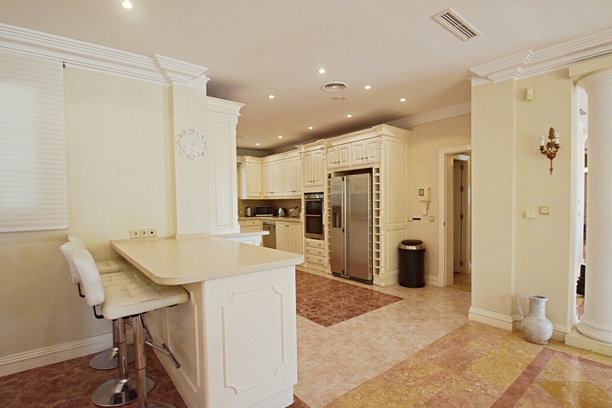 4 bedroom Villa in Puerto Banús Kitchen