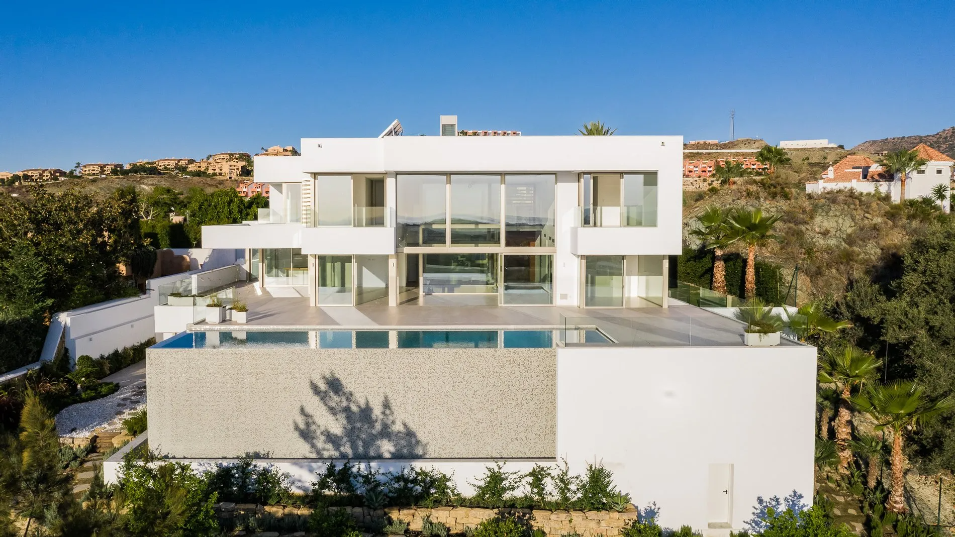 Contemporary Frontline Golf Villa In Marbella $4,427,978