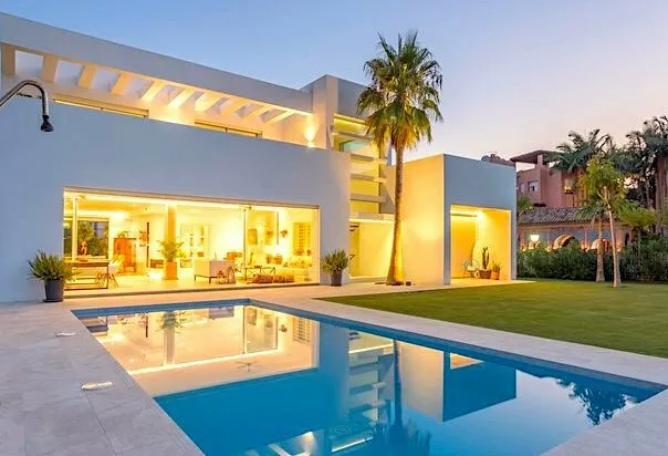 Villa Near the Beach $2,420,223