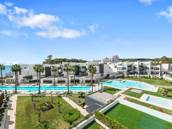 Exclusive Property in Frontline Beach Complex $1,784,700