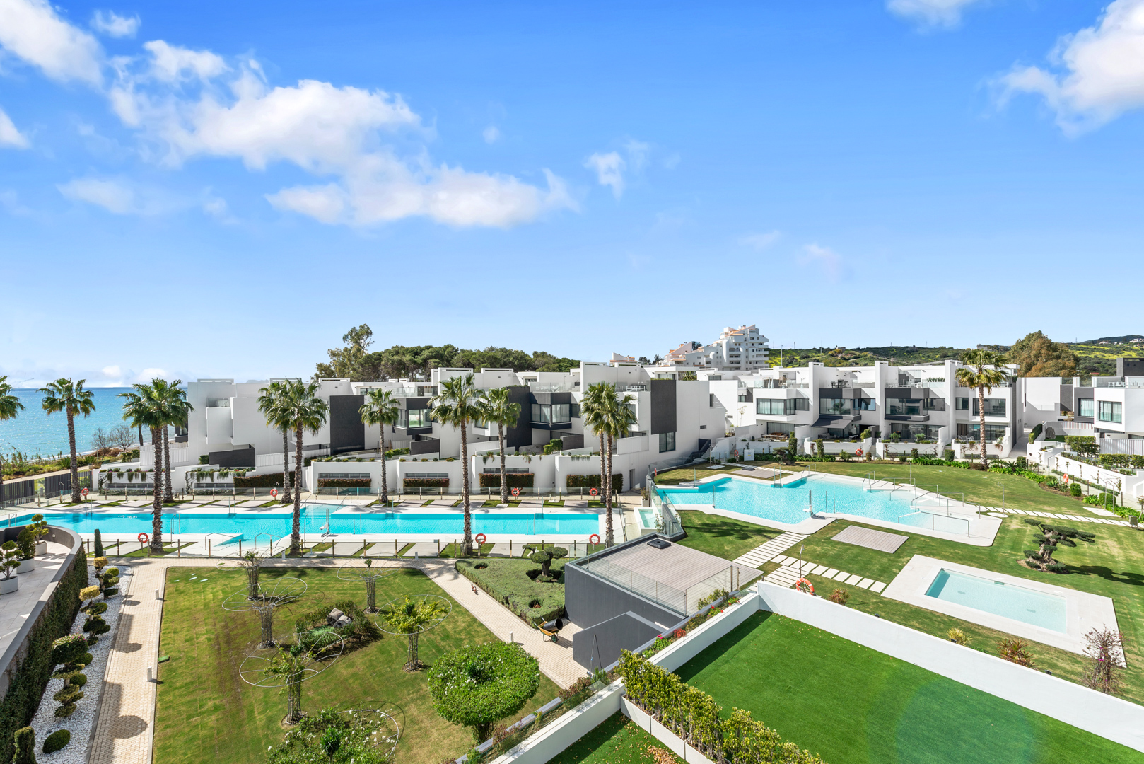 Exclusive Property in Frontline Beach Complex $1,784,700