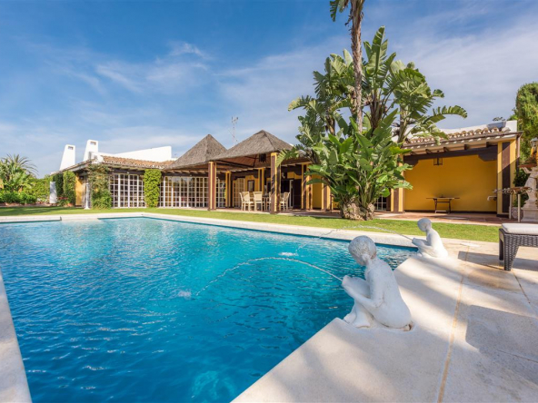Exceptional Beachside Guadalmina Baja Villa €3,200,000