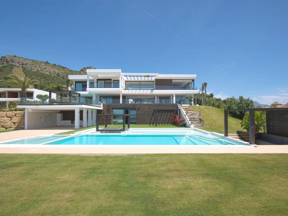 Brand New Villa With in Marbella Club Golf $5,459,150