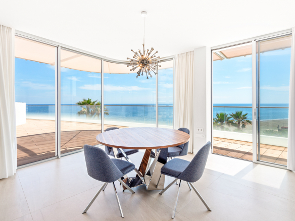 Stunning Penthouse in New Luxury Complex