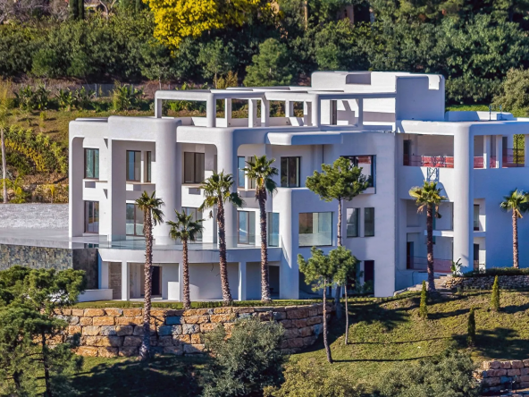 Yacht Designed Dream House $35,181,195