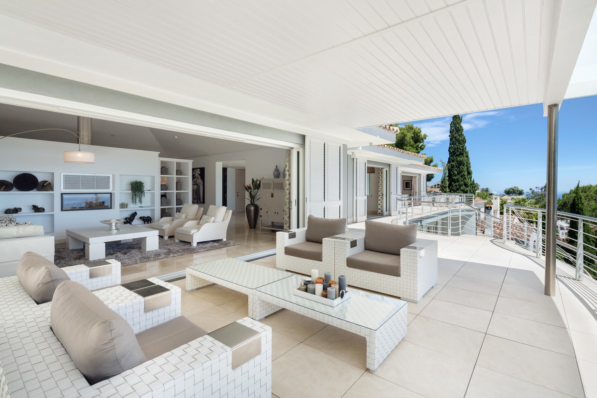 Villa in El Madroñal Patio