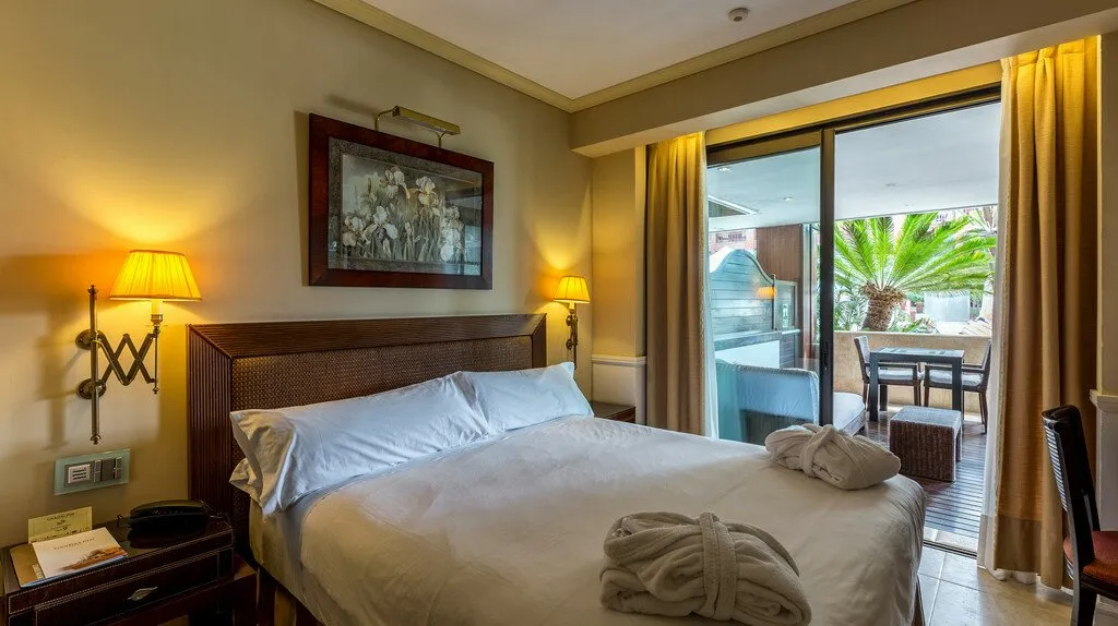 Beachfront Villa in Puerto Banús