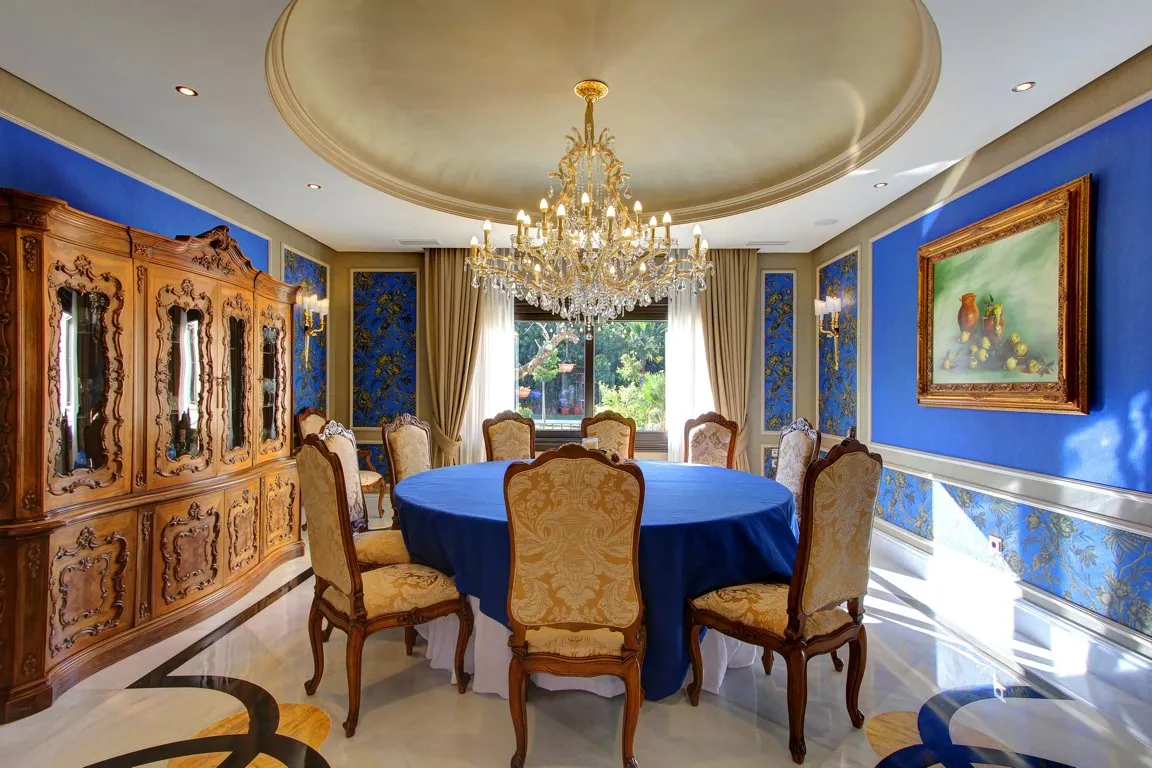 Exclusive Palatial Mansion In Marbella