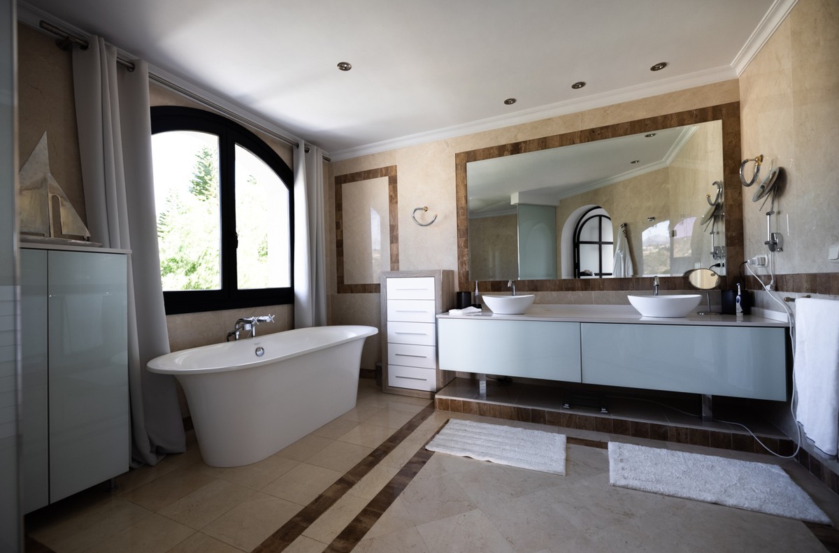 Villa in La Quinta Bathroom