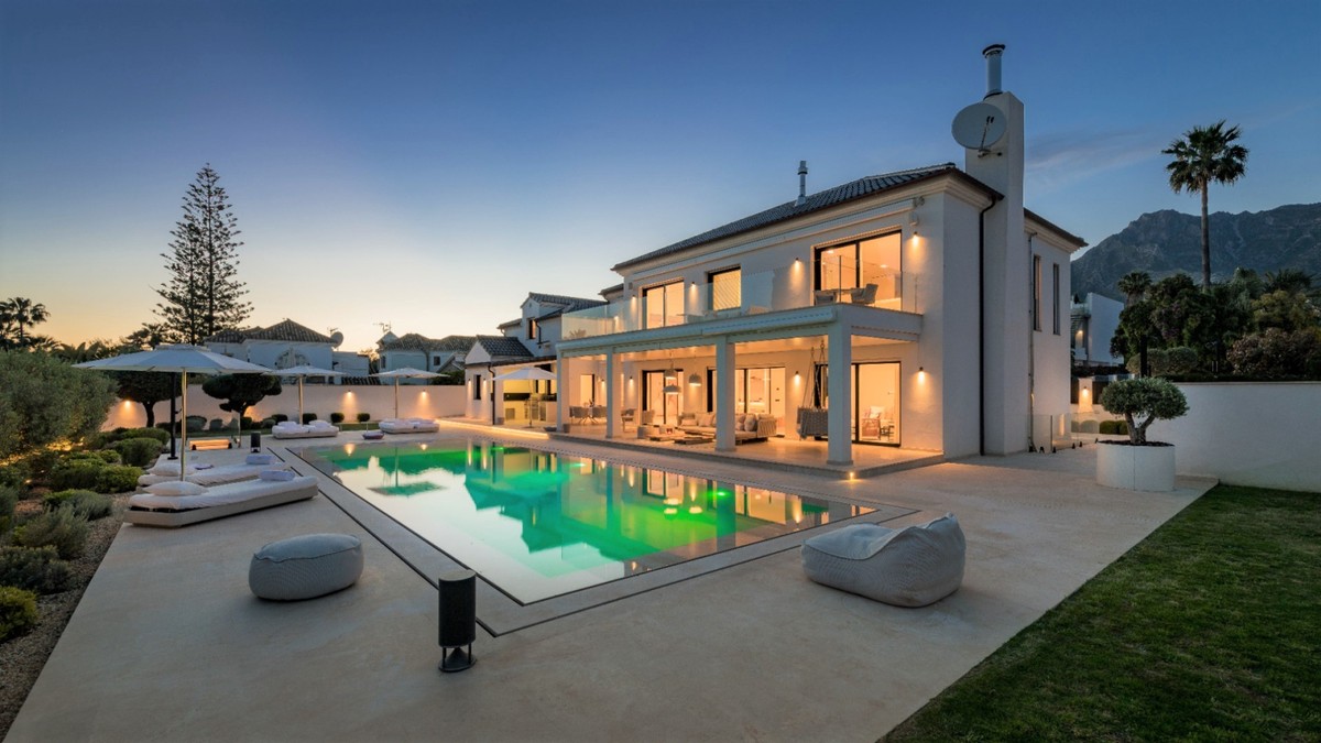 5 bedroom Villa in Costa del Sol Pool