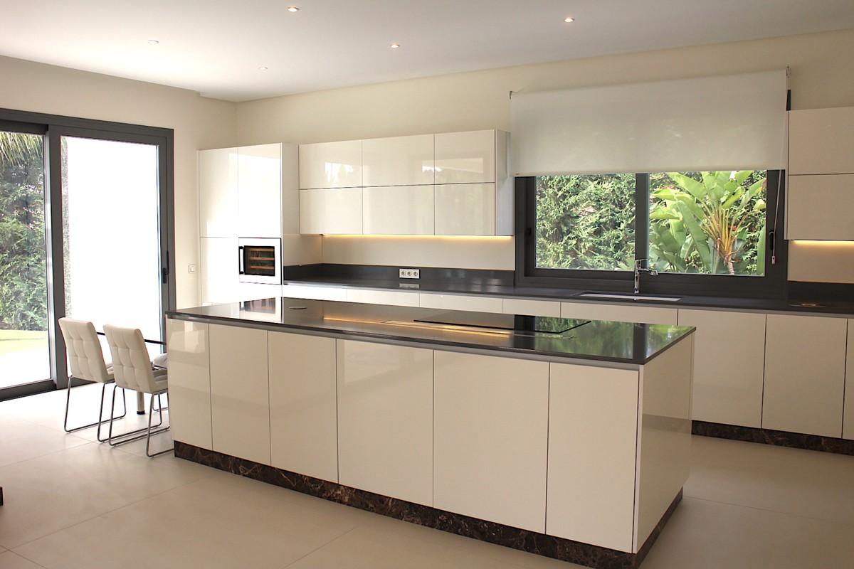 Amazing Villa in Guadalmina Baja Kitchen