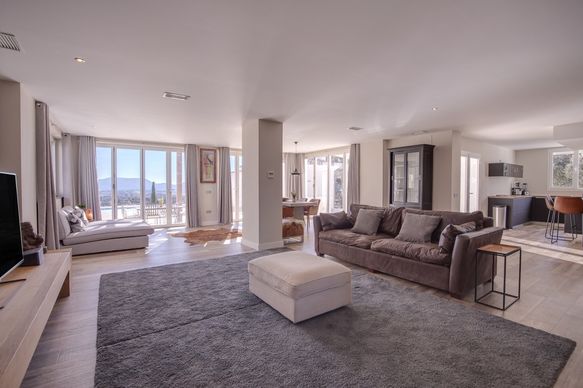5 bedroom Villa in Ronda Living Room