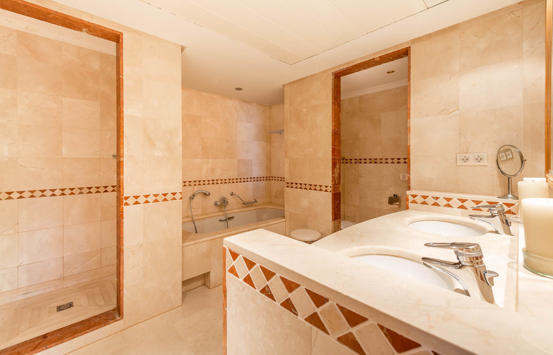 Exclusive Apartment in Kempinski