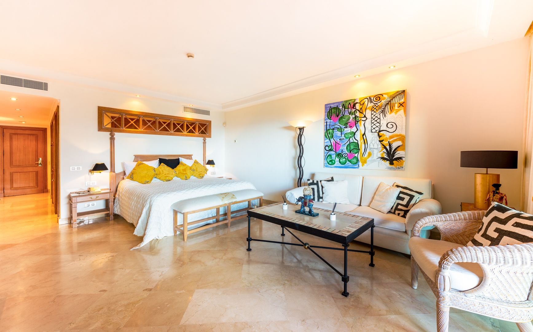 Frontline Studio Apartment in Kempinski Hotel