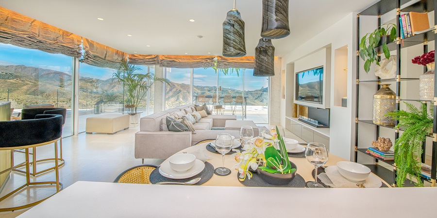 Modern Penthouse Located in a Biosphere Reserve