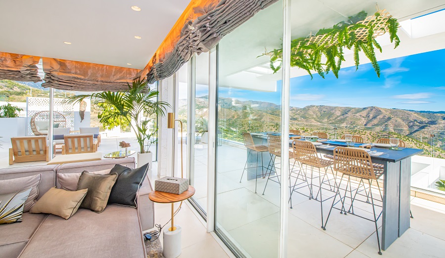 Modern Penthouse Located in a Biosphere Reserve